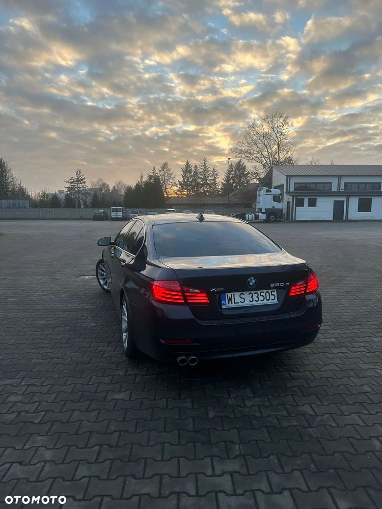BMW Seria 5 520d xDrive - 4