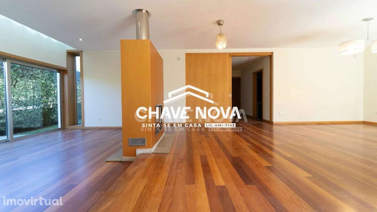 Moradia T4 em condomínio fechado com piscina em Perosinho - Grande imagem: 4/34