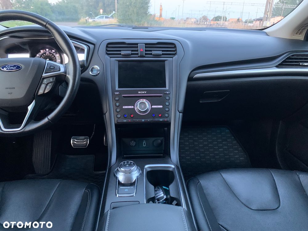 Ford Mondeo 2.0 EcoBoost Titanium - 17