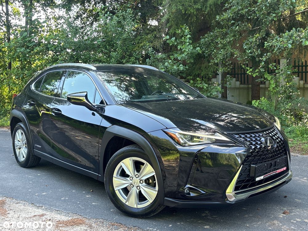 Lexus UX - 3