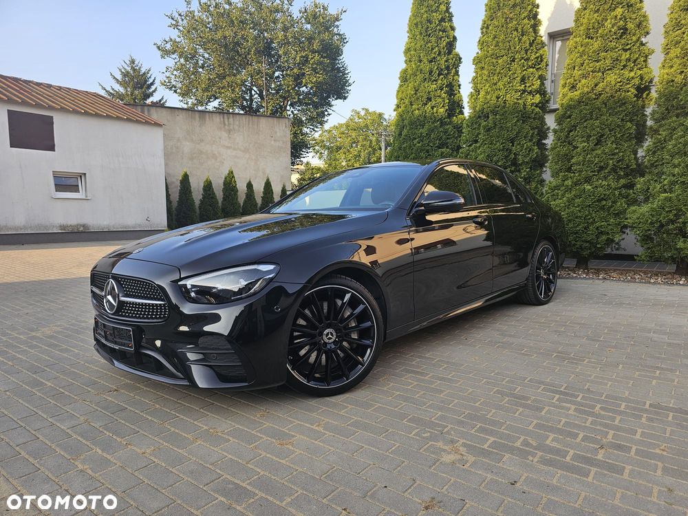 Mercedes-Benz Klasa E 300 9G-TRONIC AMG Line - 2