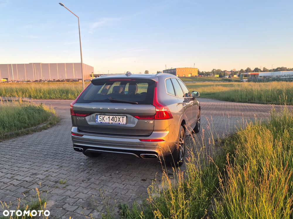 Volvo XC 60 T4 R-Design - 9