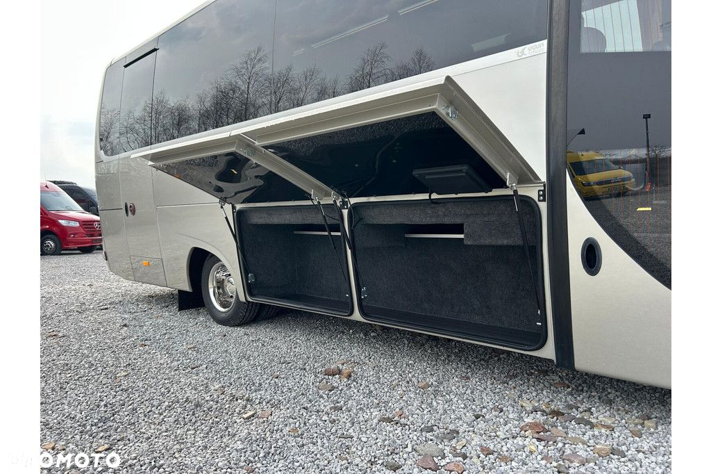 Mercedes-Benz Sprinter 519 - 28