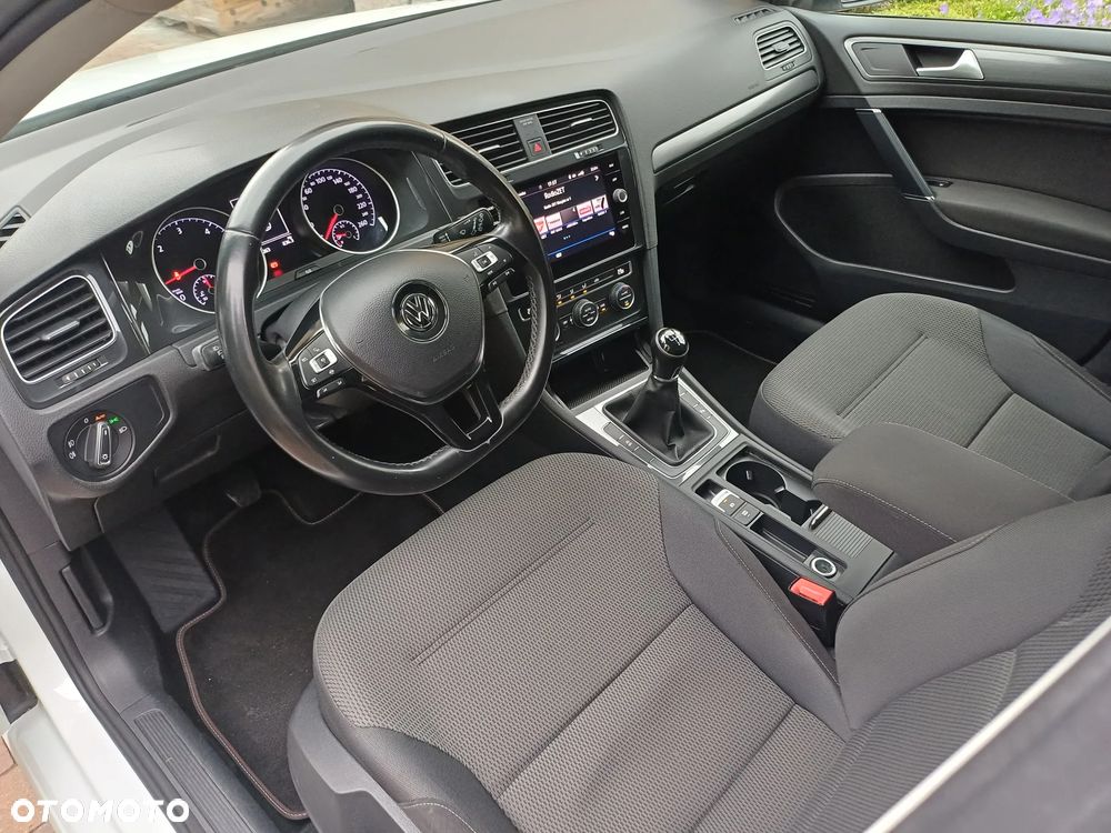 Volkswagen Golf VII 1.6 TDI BMT Comfortline - 8