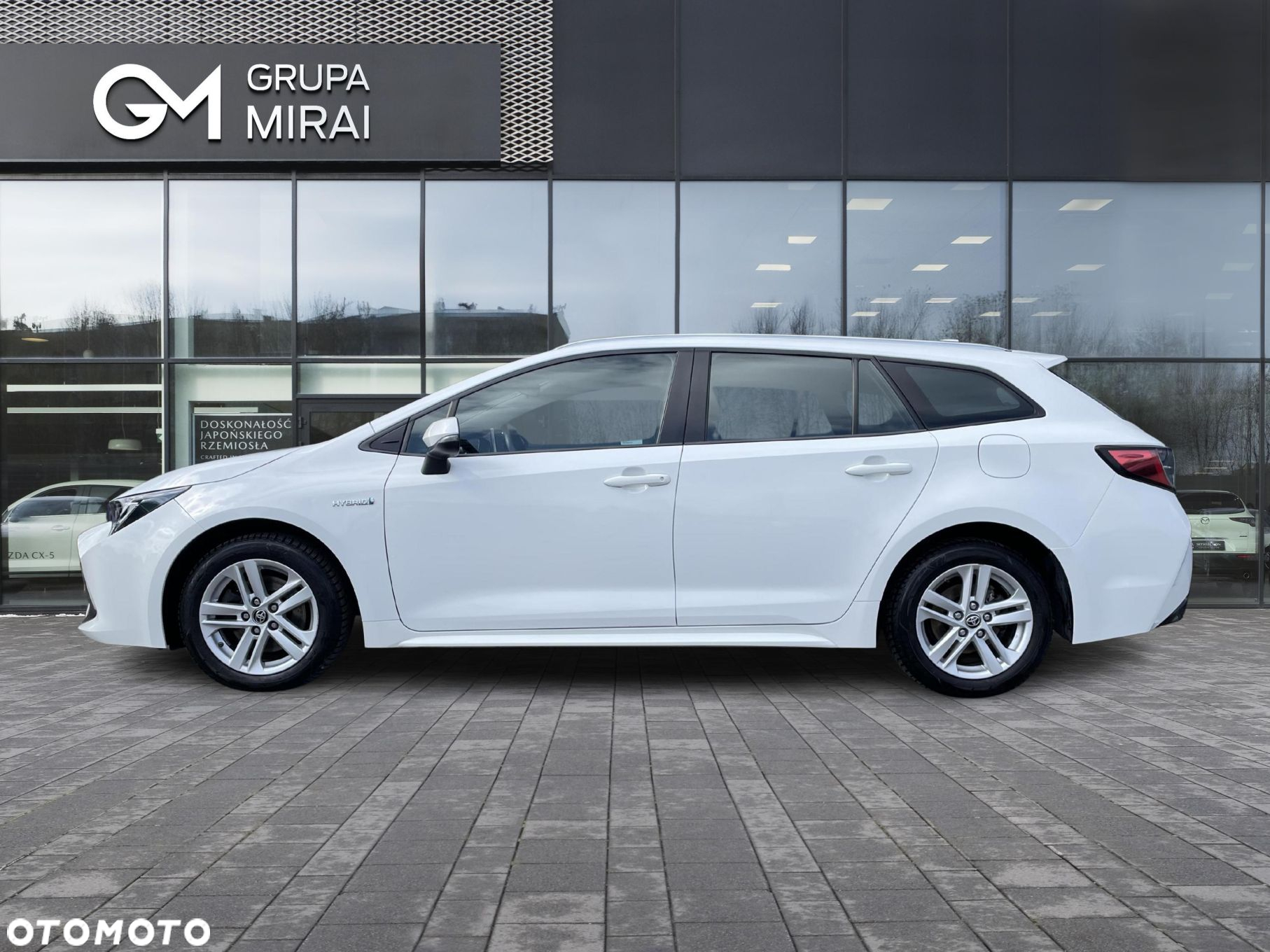 Toyota Corolla 2.0 Hybrid Comfort - 2