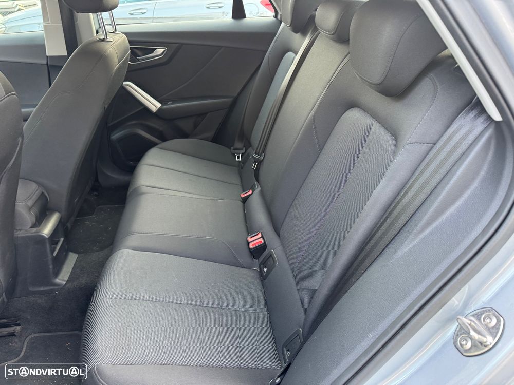 Audi Q2 1.6 TDI Design - 10