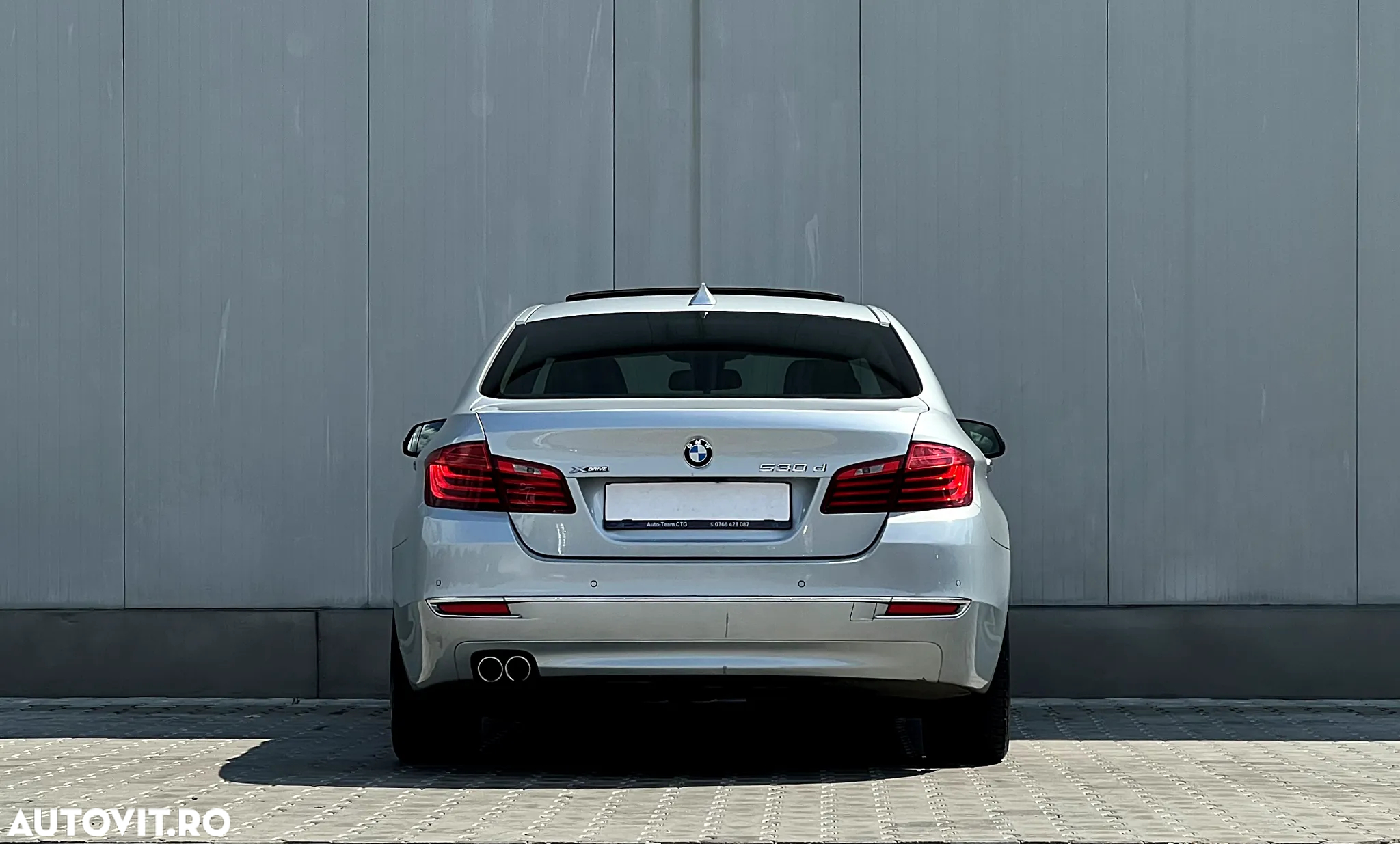 BMW Seria 5 530d xDrive - 11