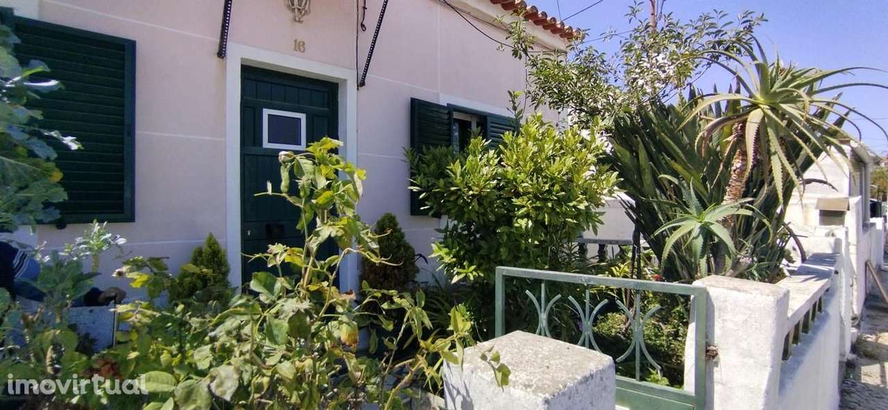 Conjunto de 4 Moradias para Venda  Laranjeiro, Almada - Grande imagem: 3/18