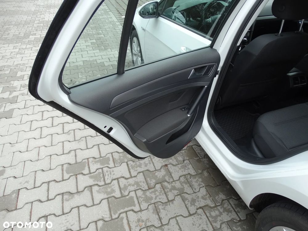 Volkswagen Golf 1.5 TSI BlueMotion ACT Comfortline - 29