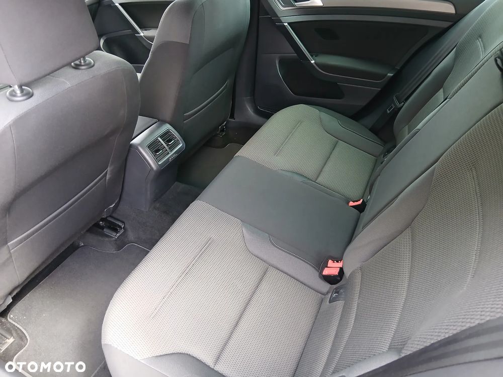 Volkswagen Golf 1.6 TDI BlueMotion Technology Comfortline - 16