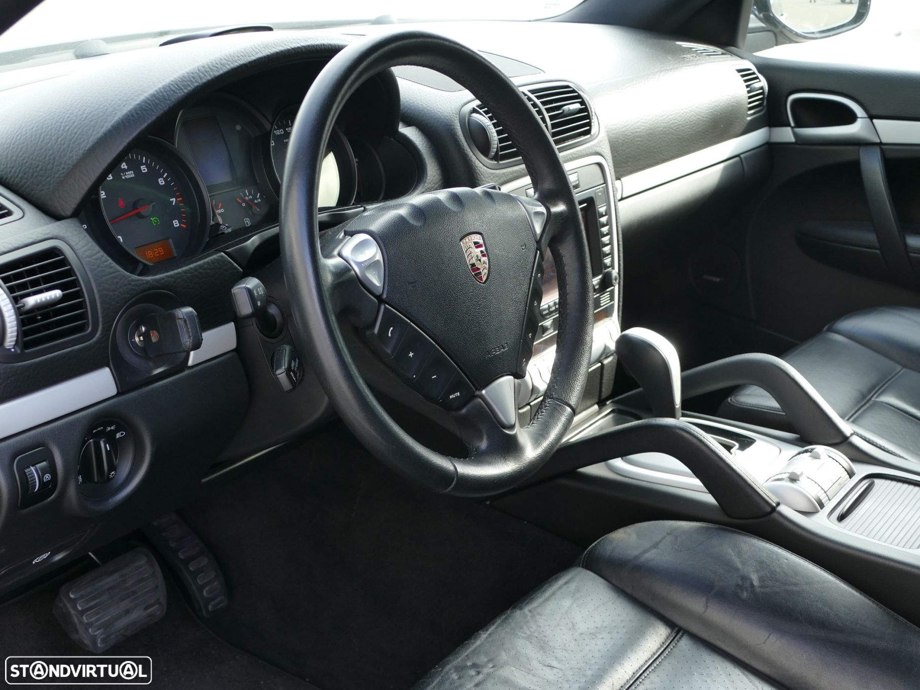 Porsche Cayenne Tiptronic - 24