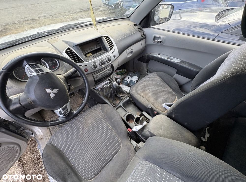 Mitsubishi L200 Pick Up 4x4 Intense Club Cab - 4