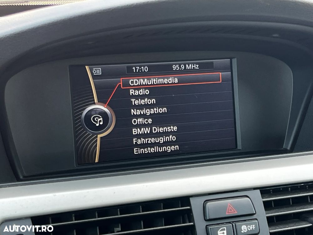 BMW Seria 3 318d DPF Touring - 20