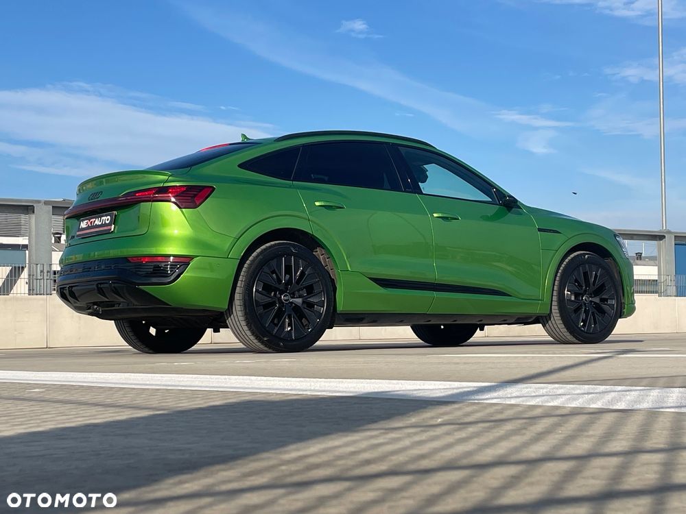 Audi Q8 Sportback e-tron - 8