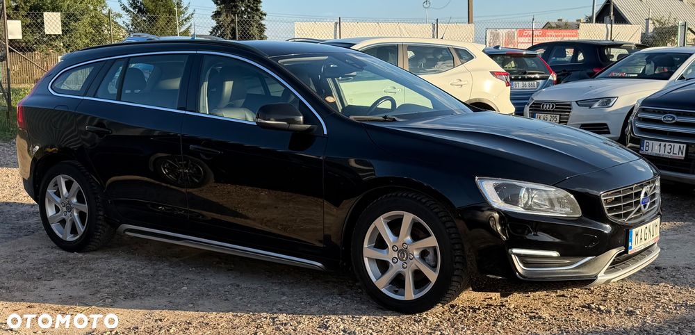 Volvo V60 D4 Drive-E Momentum - 24