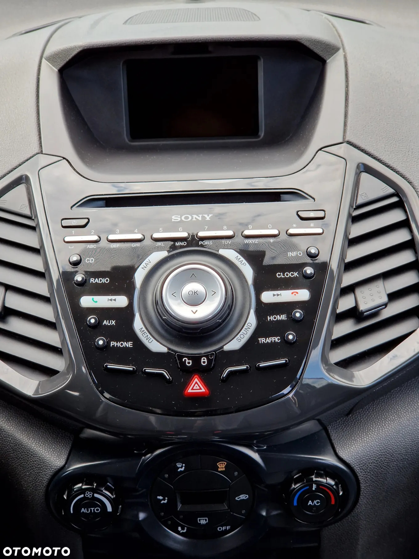 Ford EcoSport 1.5 EcoBlue TITANIUM - 24