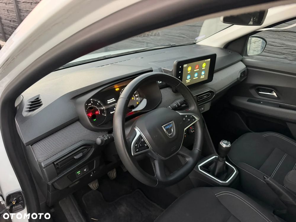 Dacia Sandero TCe 100 Essential - 8