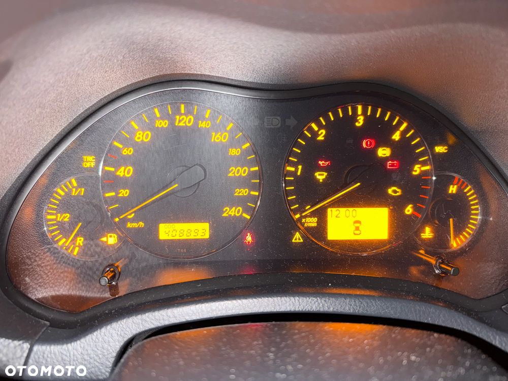 Toyota Avensis - 19