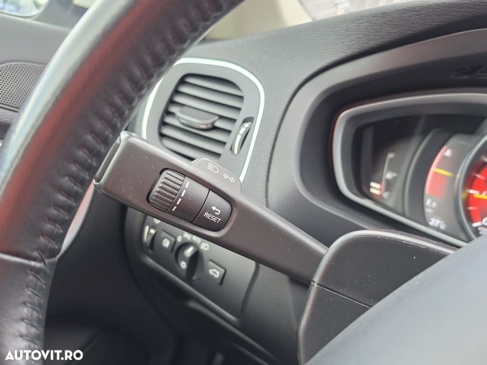Volvo V40 - 19
