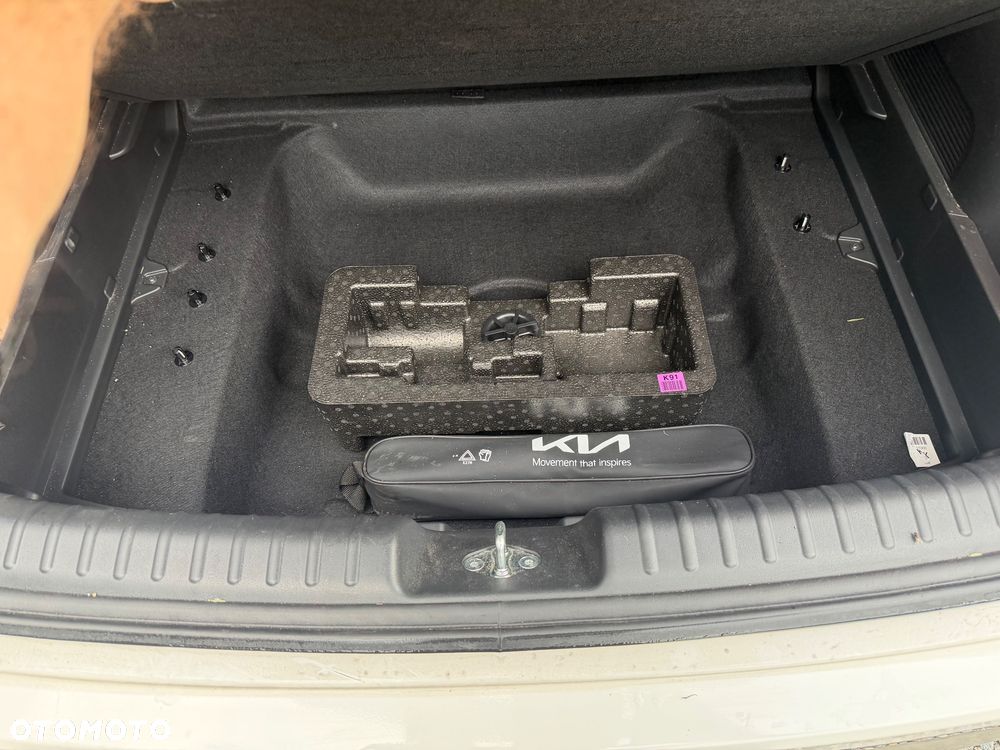 Kia Niro 1.6 GDI Hybrid Business Line - 12