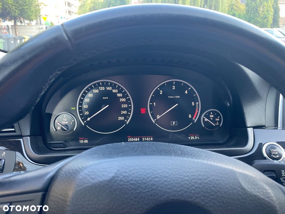 BMW Seria 5 520d Luxury Line - 8