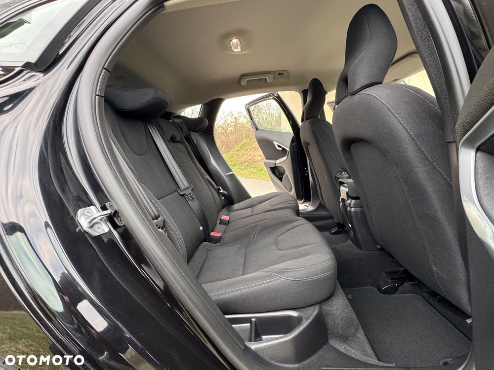 Volvo V40 D3 Summum - 27