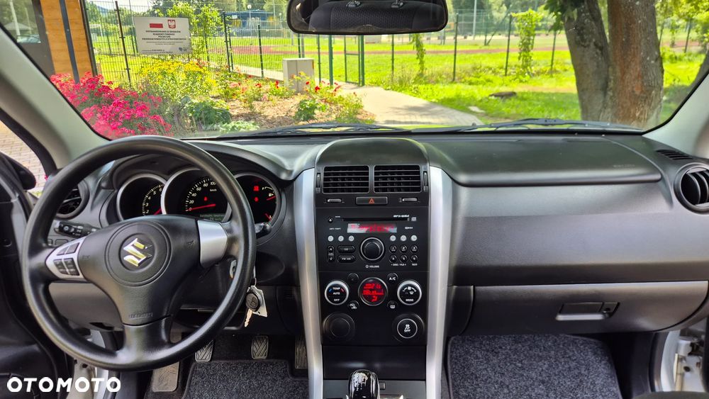 Suzuki Grand Vitara 1.6 Club - 9