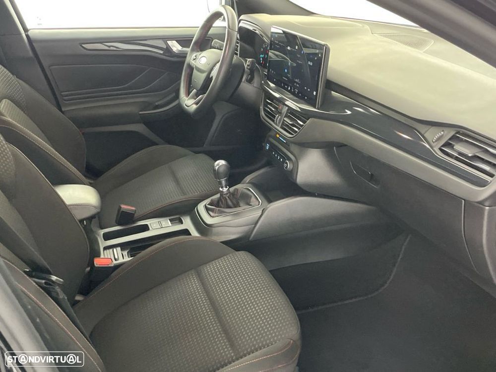 Ford Focus 1.0 EcoBoost MHEV ST-Line - 21