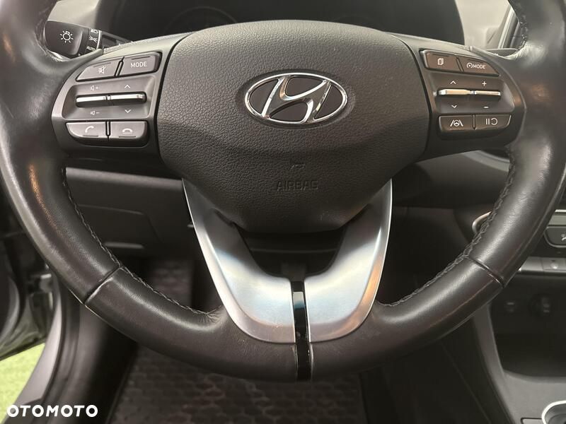 Hyundai i30 1.5 DPI Classic + - 13