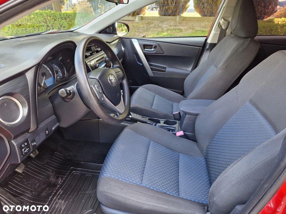 Toyota Auris - 21