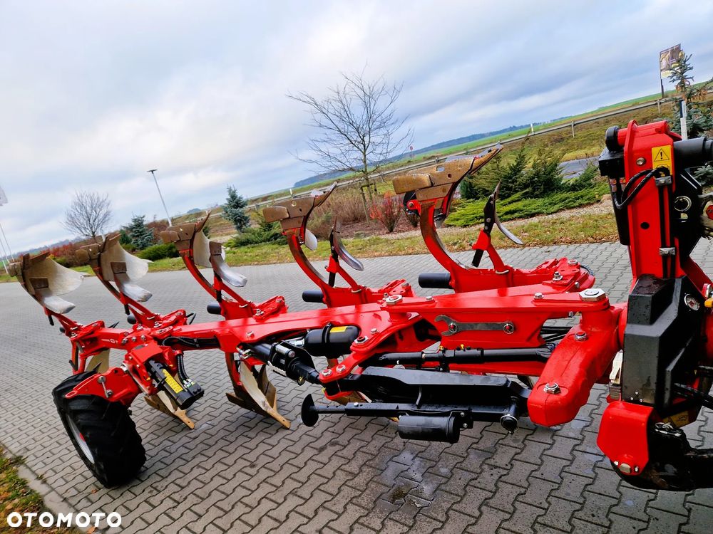 Gregoire Besson Rover 70 - 11