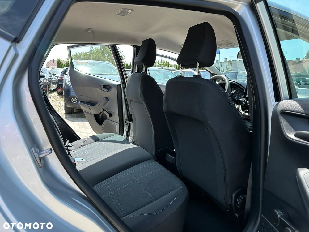 Ford Fiesta - 25
