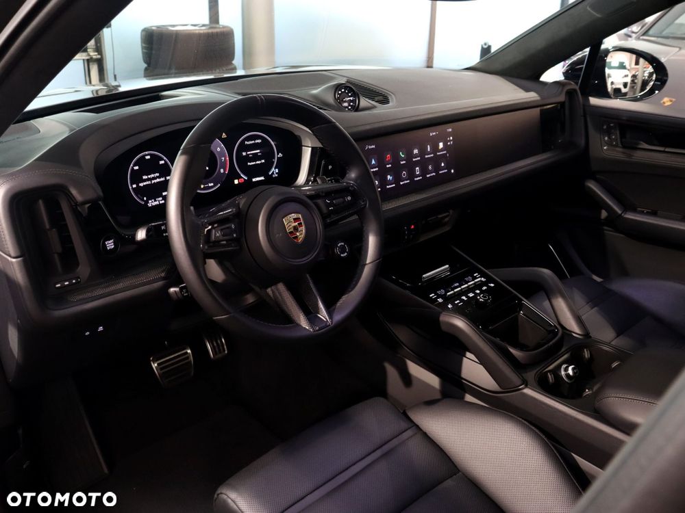 Porsche Cayenne GTS - 17