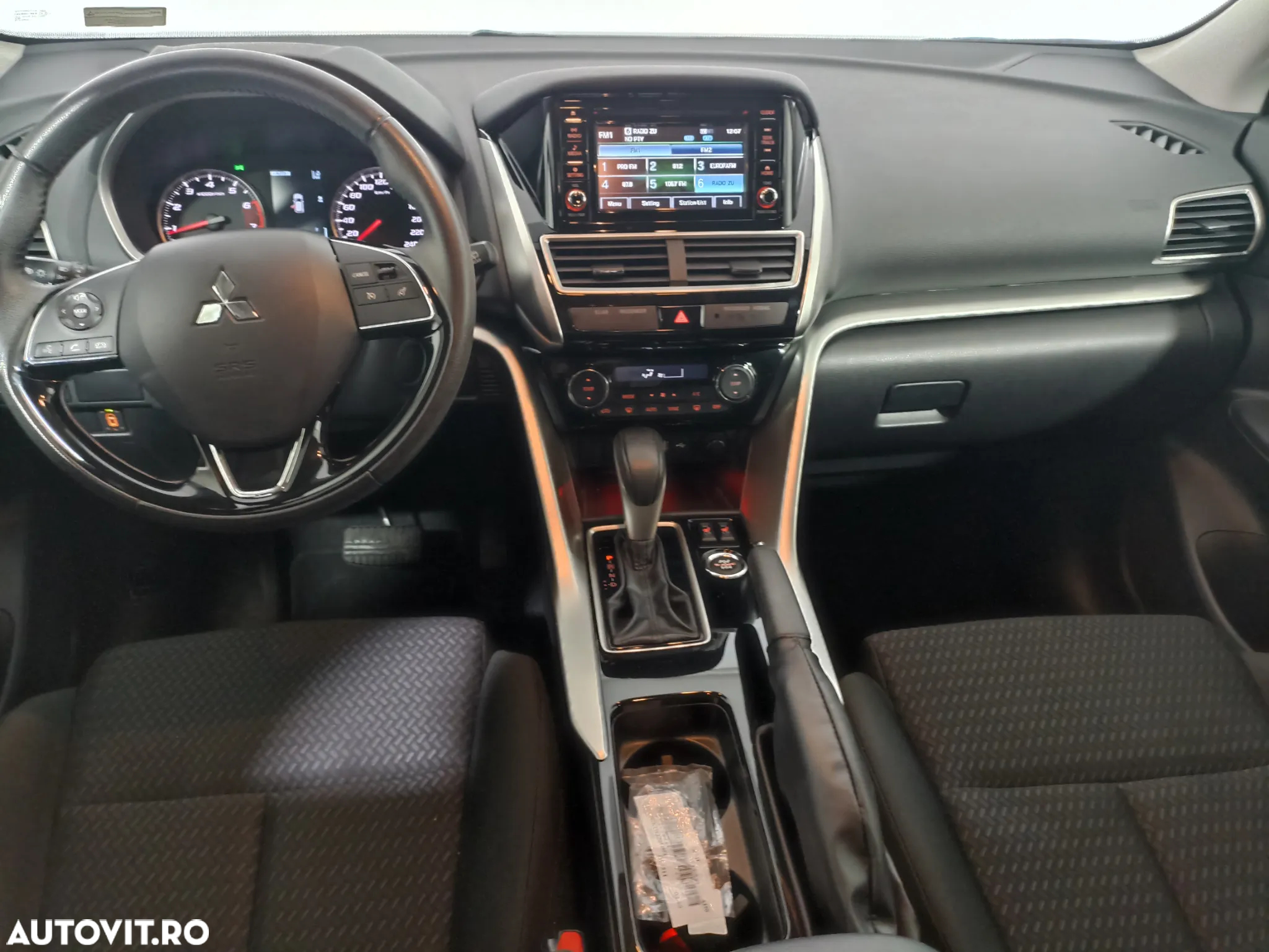 Mitsubishi Eclipse-Cross - 8
