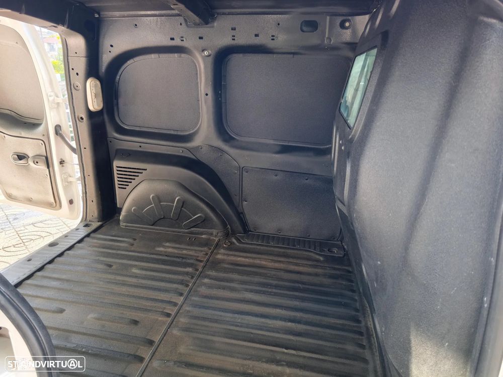Renault Kangoo 1.5 DCI IVA DEDUTIVEL - 16