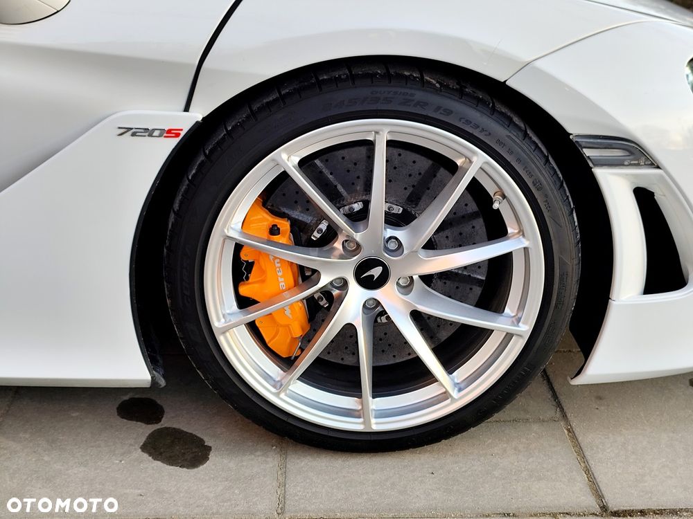 McLaren 720S Coupe Performance - 11