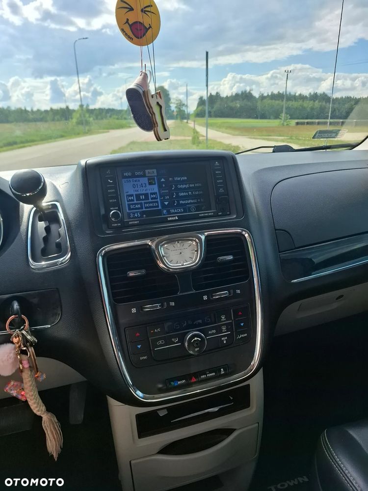 Chrysler Town & Country 3.6 Touring - 9