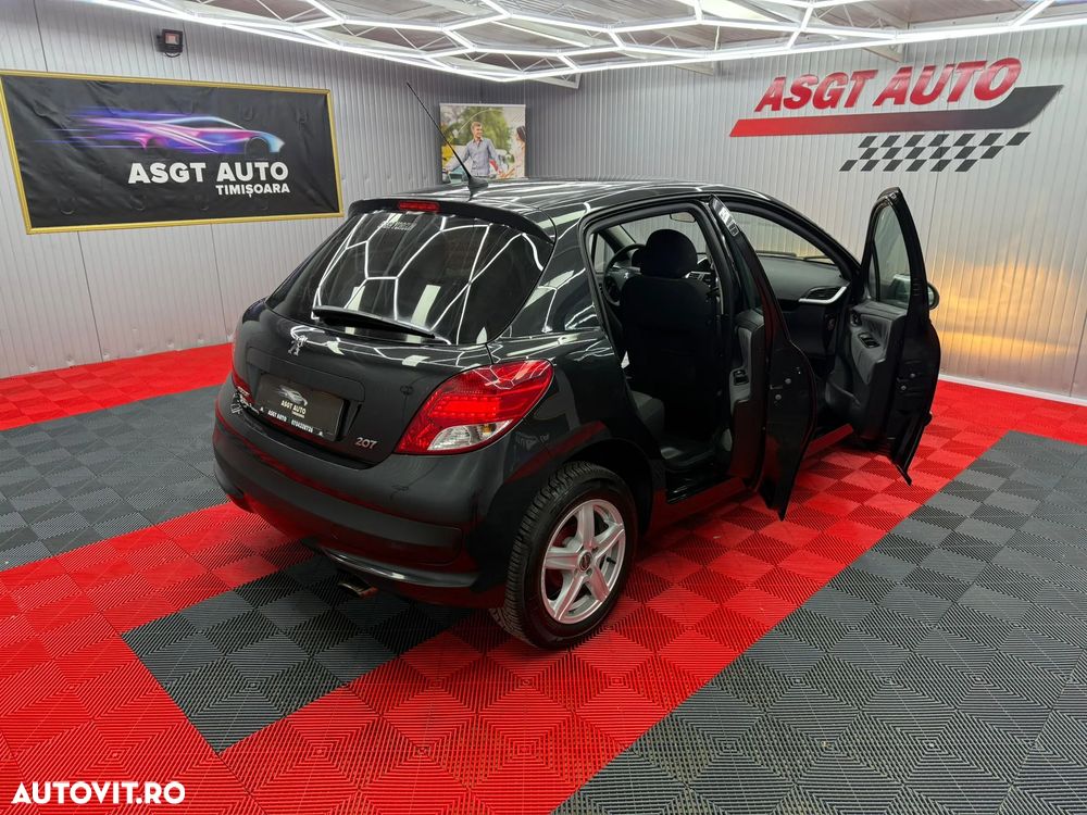 Peugeot 207 - 18