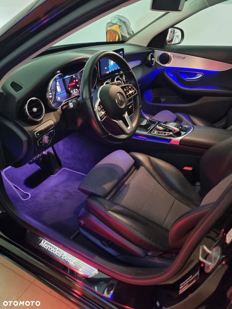 Mercedes-Benz Klasa C 300 d T 4Matic 9G-TRONIC Avantgarde - 8