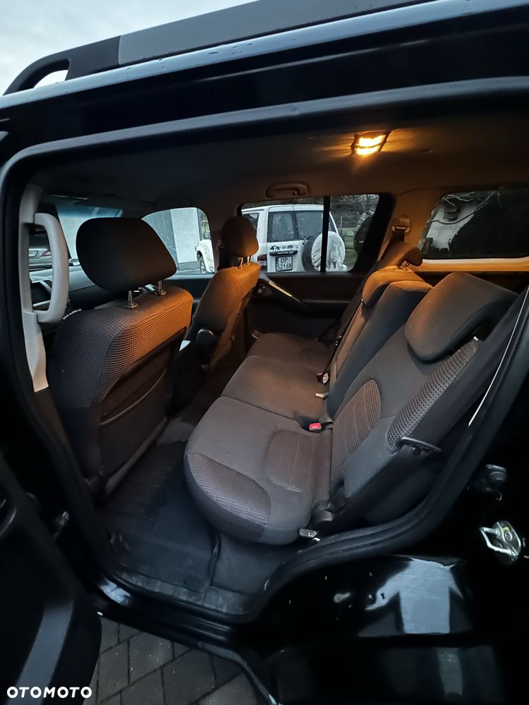 Nissan Pathfinder - 7