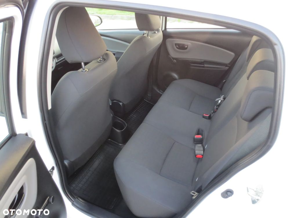 Toyota Yaris - 16