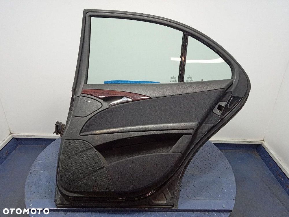 MERCEDES E-KLASA W211 SEDAN DRZWI TYŁ PRAWE 753 TEKTITGRAU - 9