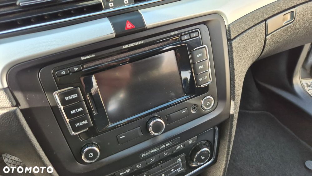 Skoda Superb 2.0 TDI DSG Exclusive - 19