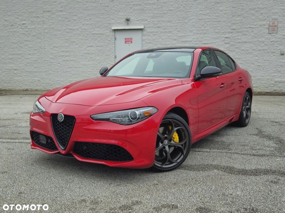 Alfa Romeo Giulia 2.0 Turbo 16V AT8-Q4 Ti - 1