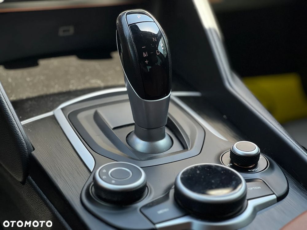 Alfa Romeo Giulia - 15