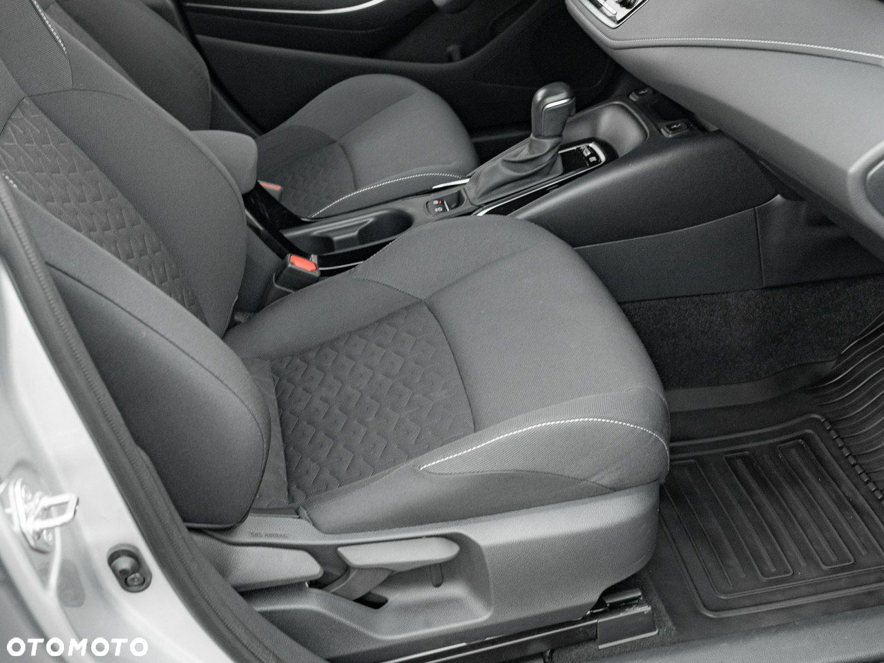 Toyota Corolla - 32