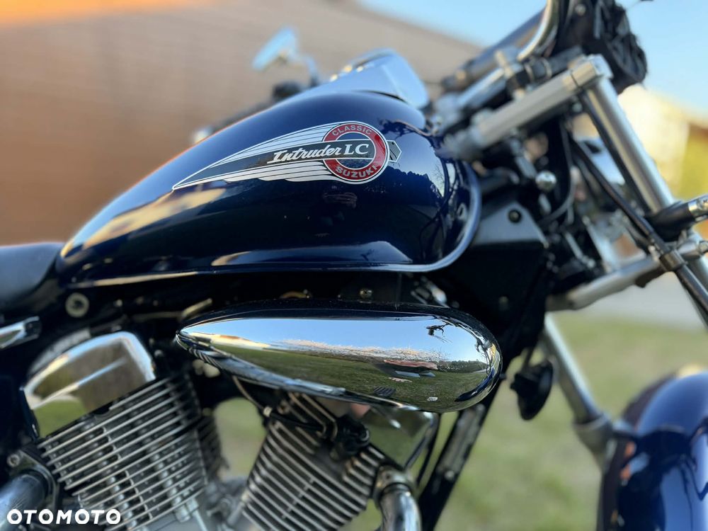 Suzuki Intruder - 18