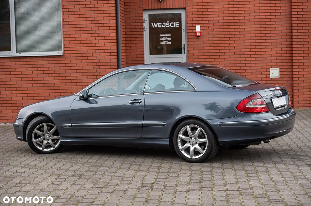 Mercedes-Benz CLK - 10