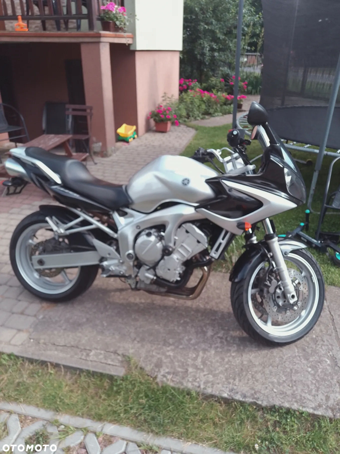 Yamaha FZ6 - 12