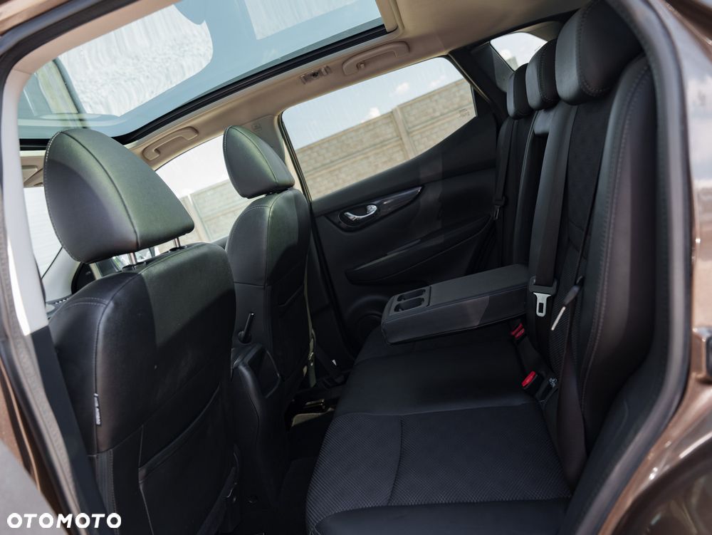 Nissan Qashqai 1.6 dCi Xtronic TEKNA+ - 14